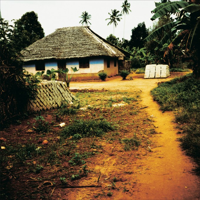 Kizimbani, Zanzibar. July 2000. ©Thera Mjaaland/BONO 2022